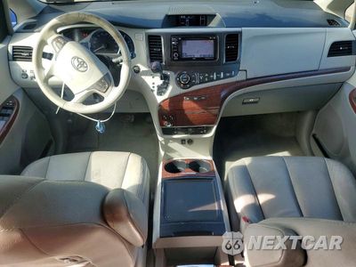 Zdjęcie 8 z 14 samochodu: 2013 TOYOTA SIENNA XLE 7-PASSENGER VIN:5TDDK3DC1DS053729 - miniatura