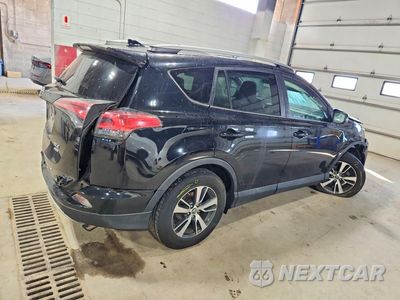 Trzecie zdjęcie samochodu z tyłu: 2017 TOYOTA RAV4 XLE VIN:2T3RFREV2HW631595 - miniatura