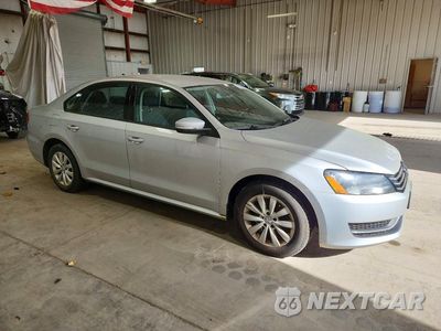 Czwarte zdjęcie samochodu z boku: 2014 VOLKSWAGEN PASSAT VIN:1VWAP7A36EC006311 - miniatura