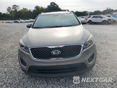 Piąte zdjęcie samochodu w środku: 2018 KIA SORENTO LX VIN:5XYPGDA31JG410327 - miniatura