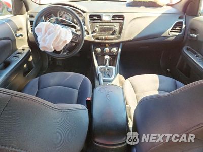 Zdjęcie 8 z 13 samochodu: 2014 CHRYSLER 200 LX VIN:1C3CCBAB0EN208815 - miniatura