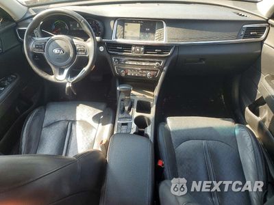 Zdjęcie 8 z 12 samochodu: 2017 KIA OPTIMA HYBRID EX VIN:KNAGU4LE6H5012344 - miniatura