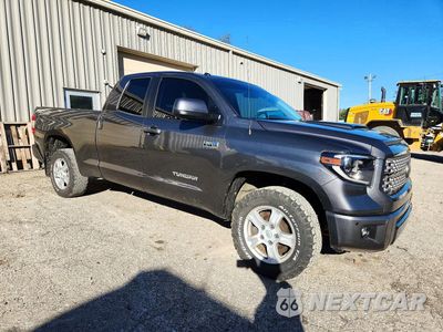 Czwarte zdjęcie samochodu z boku: 2019 TOYOTA TUNDRA SR5 VIN:5TFUY5F11KX868560 - miniatura