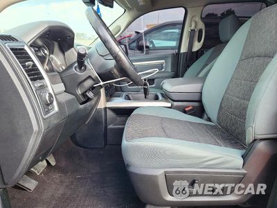 Zdjęcie 7 z 12 samochodu: 2017 RAM 1500 SLT VIN:3C6RR7LT0HG642695 - miniatura