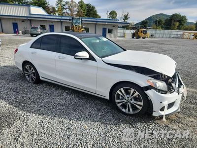 Czwarte zdjęcie samochodu z boku: 2017 MERCEDES-BENZ C 300 4MATIC VIN:55SWF4KB8HU213286 - miniatura