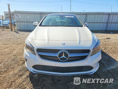 Piąte zdjęcie samochodu w środku: 2017 MERCEDES-BENZ CLA 250 4MATIC VIN:WDDSJ4GB8HN428245 - miniatura