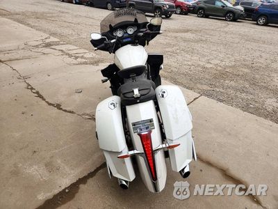 Czwarte zdjęcie samochodu z boku: 2016 VICTORY MOTORCYCLES CROSS COUNTRY TOUR VIN:5VPTW36N4G3047770 - miniatura
