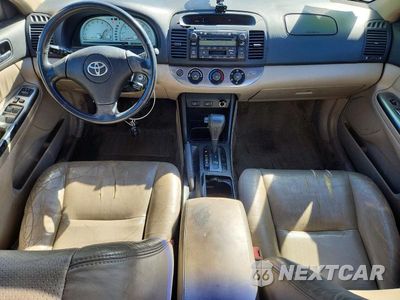 Zdjęcie 8 z 12 samochodu: 2002 TOYOTA CAMRY SE V6 VIN:JTDBF30K920048898 - miniatura