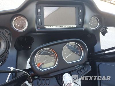 Zdjęcie 7 z 10 samochodu: 2016 HARLEY-DAVIDSON FLTRU VIN:1HD1KGL15GB613031 - miniatura