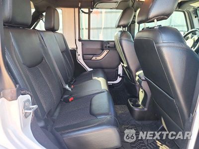 Zdjęcie 11 z 14 samochodu: 2016 JEEP WRANGLER UNLIMITED SAHARA VIN:1C4BJWEG9GL328508 - miniatura