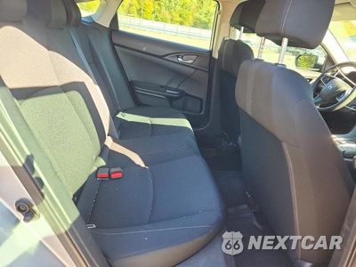 Zdjęcie 10 z 12 samochodu: 2018 HONDA CIVIC LX VIN:19XFC2F53JE006481 - miniatura