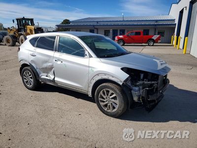 Czwarte zdjęcie samochodu z boku: 2018 HYUNDAI TUCSON SE VIN:KM8J2CA48JU716118 - miniatura