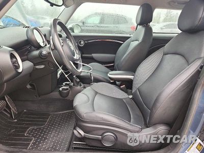 Zdjęcie 7 z 12 samochodu: 2010 MINI COOPER S VIN:WMWMF7C51ATZ70503 - miniatura