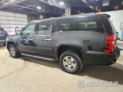 Drugie zdjęcie samochodu z przodu: 2014 CHEVROLET SUBURBAN K1500 LT VIN:1GNSKJE74ER113717 - miniatura