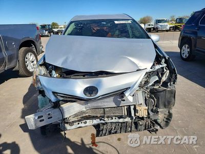 Piąte zdjęcie samochodu w środku: 2013 TOYOTA PRIUS V THREE VIN:JTDZN3EU7D3235375 - miniatura