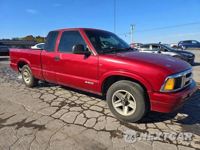 Czwarte zdjęcie samochodu z boku: 1996 CHEVROLET S TRUCK S10 VIN:1GCCS1949T8145837 - miniatura