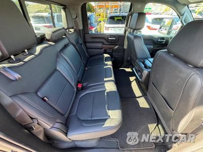 Zdjęcie 6 z 10 samochodu: 2023 GMC SIERRA K2500 SLT VIN:1GT49NEY2PF164974 - miniatura