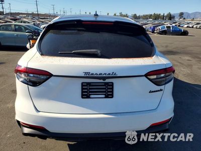 Zdjęcie 6 z 13 samochodu: 2022 MASERATI LEVANTE BASE VIN:ZN661XUA2NX392866 - miniatura