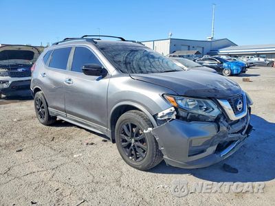Czwarte zdjęcie samochodu z boku: 2017 NISSAN ROGUE SV VIN:5N1AT2MT8HC814964 - miniatura