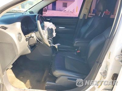Zdjęcie 7 z 13 samochodu: 2016 JEEP COMPASS LATITUDE VIN:1C4NJDEB4GD662932 - miniatura