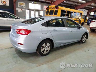 Trzecie zdjęcie samochodu z tyłu: 2017 CHEVROLET CRUZE LS VIN:1G1BC5SM0H7166754 - miniatura