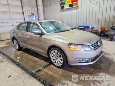 Czwarte zdjęcie samochodu z boku: 2015 VOLKSWAGEN PASSAT SEL VIN:1VWCV7A32FC023719 - miniatura