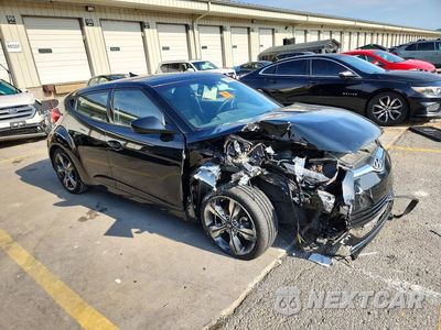 Czwarte zdjęcie samochodu z boku: 2017 HYUNDAI VELOSTER VALUE EDITION VIN:KMHTC6AD5HU324568 - miniatura