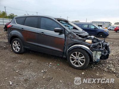 Czwarte zdjęcie samochodu z boku: 2019 FORD ESCAPE SE VIN:1FMCU9G94KUB83582 - miniatura