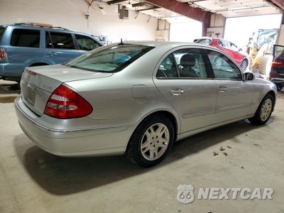 Trzecie zdjęcie samochodu z tyłu: 2004 MERCEDES-BENZ E 320 4MATIC VIN:WDBUF82J64X165468 - miniatura