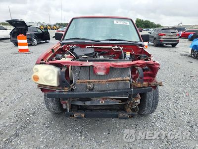 Piąte zdjęcie samochodu w środku: 2002 NISSAN FRONTIER STANDARD VIN:1N6DD26S12C309811 - miniatura
