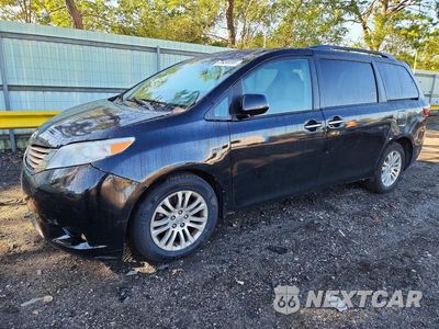 2017 TOYOTA SIENNA XLE 8-PASSENGER 5TDYZ3DC0HS770769 - główne zdjęcie licytacji z USA - miniatura