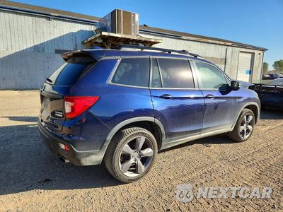 Trzecie zdjęcie samochodu z tyłu: 2019 HONDA PASSPORT TOURING VIN:5FNYF8H95KB002799 - miniatura
