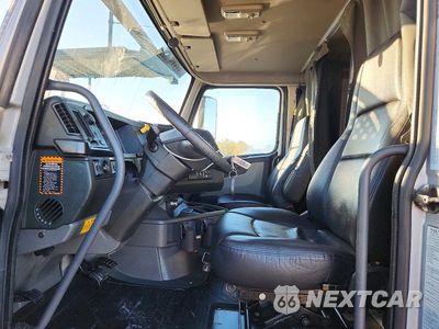 Zdjęcie 7 z 14 samochodu: 2022 VOLVO VAH VIN:4V5RC9EJ7NN601145 - miniatura
