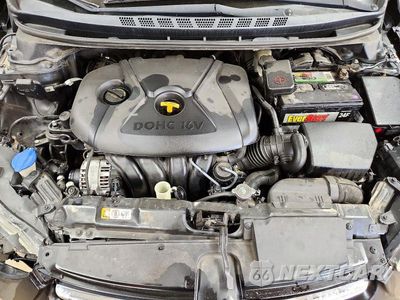 Zdjęcie 11 z 13 samochodu: 2015 HYUNDAI ELANTRA SE VIN:5NPDH4AE7FH650497 - miniatura