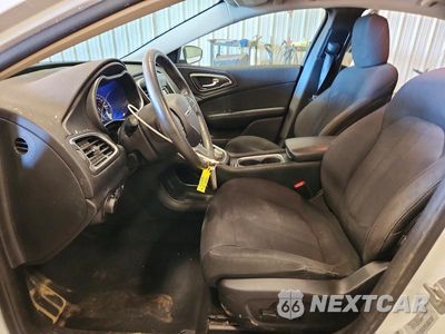 Zdjęcie 7 z 12 samochodu: 2015 CHRYSLER 200 LIMITED VIN:1C3CCCAB7FN627168 - miniatura