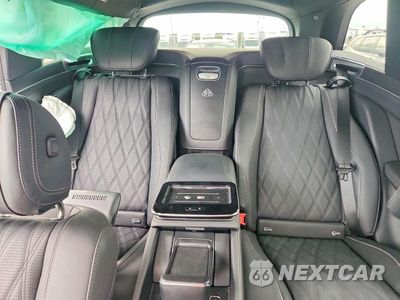 Zdjęcie 10 z 14 samochodu: 2025 MERCEDES-BENZ GLS MERCEDES-MAYBACH GLS600 4M VIN:4JGFF8HB0SB377279 - miniatura