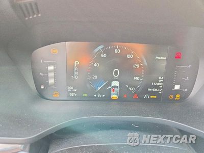 Zdjęcie 9 z 13 samochodu: 2019 VOLVO XC60 T5 VIN:LYV102RK4KB289832 - miniatura