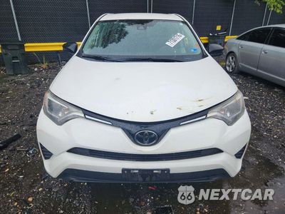 Piąte zdjęcie samochodu w środku: 2018 TOYOTA RAV4 LE VIN:JTMBFREV4JJ249512 - miniatura