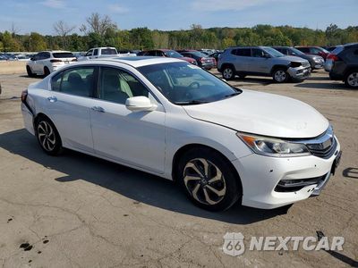 Czwarte zdjęcie samochodu z boku: 2017 HONDA ACCORD EXL VIN:1HGCR2F86HA086384 - miniatura