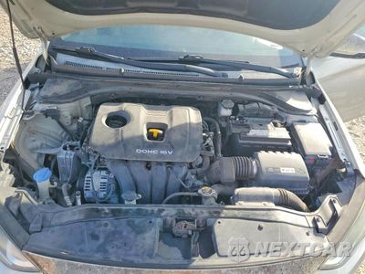 Zdjęcie 11 z 12 samochodu: 2017 HYUNDAI ELANTRA VALUE EDITION VIN:5NPD84LF6HH171903 - miniatura