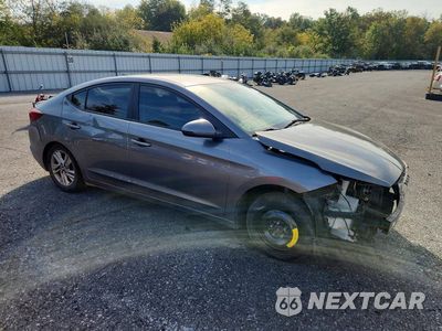 Czwarte zdjęcie samochodu z boku: 2019 HYUNDAI ELANTRA SEL VIN:5NPD84LF7KH465382 - miniatura