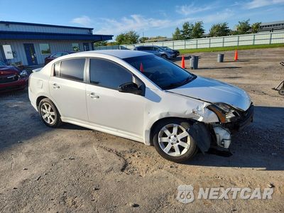 Czwarte zdjęcie samochodu z boku: 2012 NISSAN SENTRA 2.0 VIN:3N1AB6AP8CL738796 - miniatura