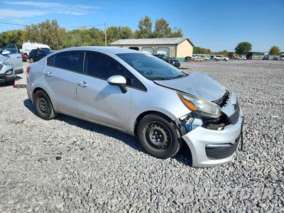Czwarte zdjęcie samochodu z boku: 2016 KIA RIO LX VIN:KNADM4A30G6573670 - miniatura