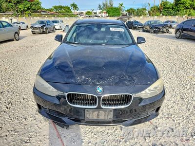 Piąte zdjęcie samochodu w środku: 2014 BMW 328 I VIN:WBA3A5C52EF604990 - miniatura