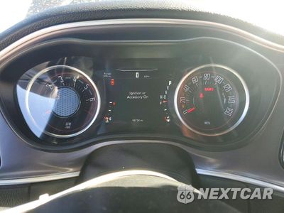 Zdjęcie 9 z 12 samochodu: 2019 DODGE CHALLENGER SXT VIN:2C3CDZAG1KH676977 - miniatura