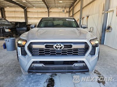 Piąte zdjęcie samochodu w środku: 2024 TOYOTA TACOMA TRD OFF-ROAD VIN:3TMLB5JN7RM007097 - miniatura