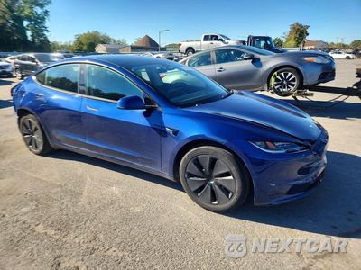 Czwarte zdjęcie samochodu z boku: 2024 TESLA MODEL 3 VIN:5YJ3E1EA8RF733885 - miniatura