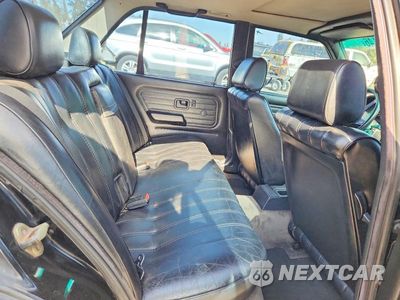 Zdjęcie 10 z 13 samochodu: 1986 BMW 325 E VIN:WBAAE5406G1690429 - miniatura