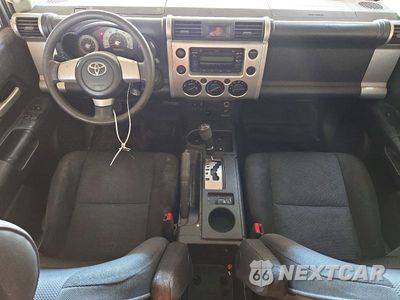 Zdjęcie 8 z 12 samochodu: 2007 TOYOTA FJ CRUISER VIN:JTEBU11F770017307 - miniatura
