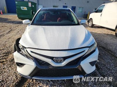 Piąte zdjęcie samochodu w środku: 2019 TOYOTA CAMRY XSE VIN:4T1B61HK0KU767647 - miniatura
